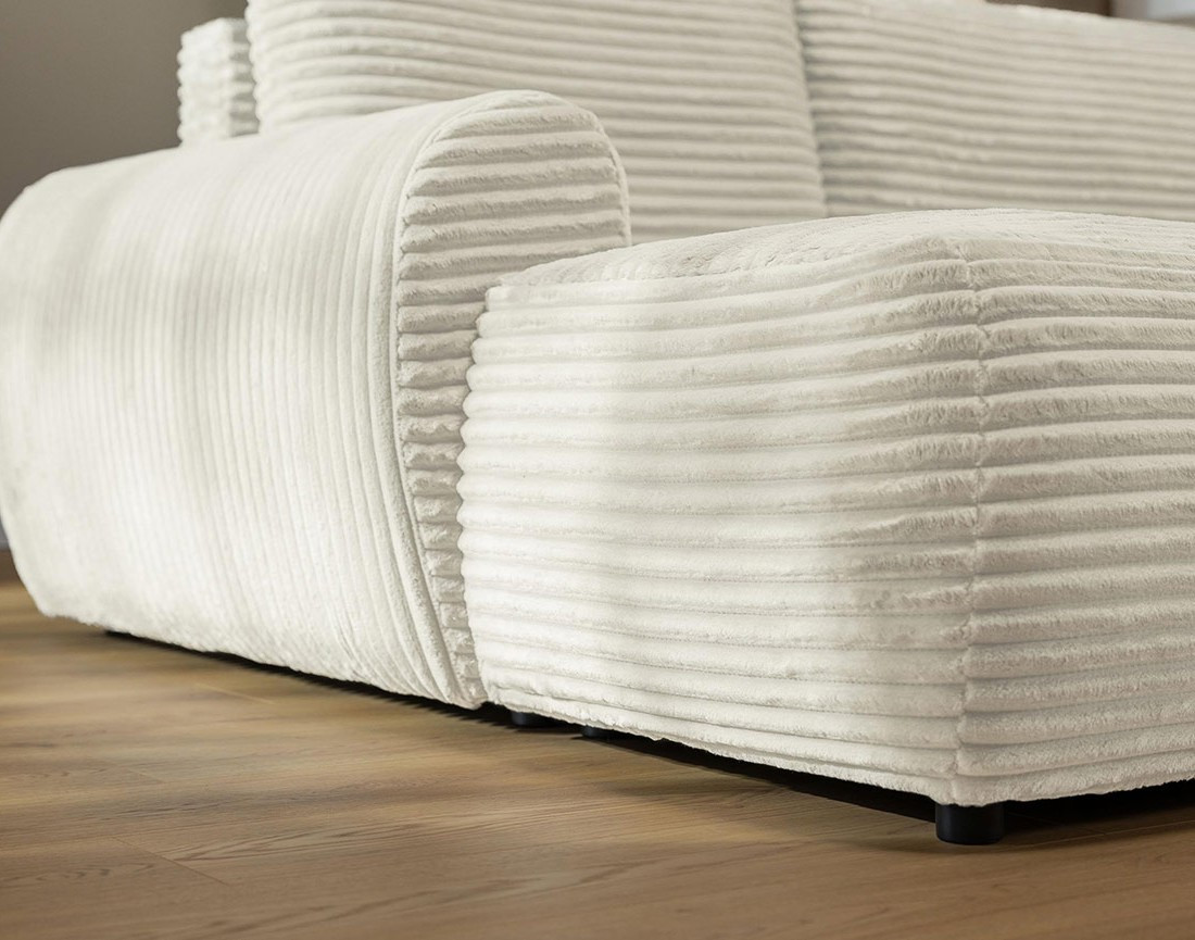 Canapé d'angle gauche 4 places convertible avec coffre en velours côtelé grosses côtes Silvano Canapé d'angle gauche 4 places convertible avec coffre en velours côtelé grosses côtes Silvano