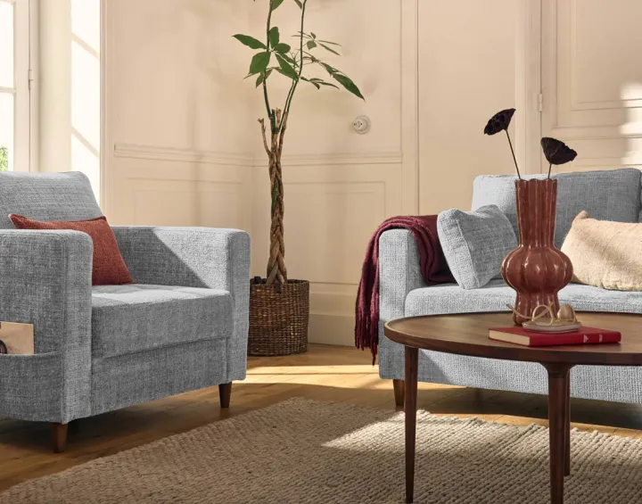 Fauteuil avec poche en velours texturé pieds en bois Anna Fauteuil avec poche en velours texturé pieds en bois Anna