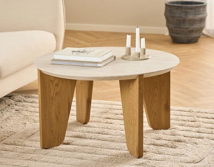 Table basse pieds en chêne...