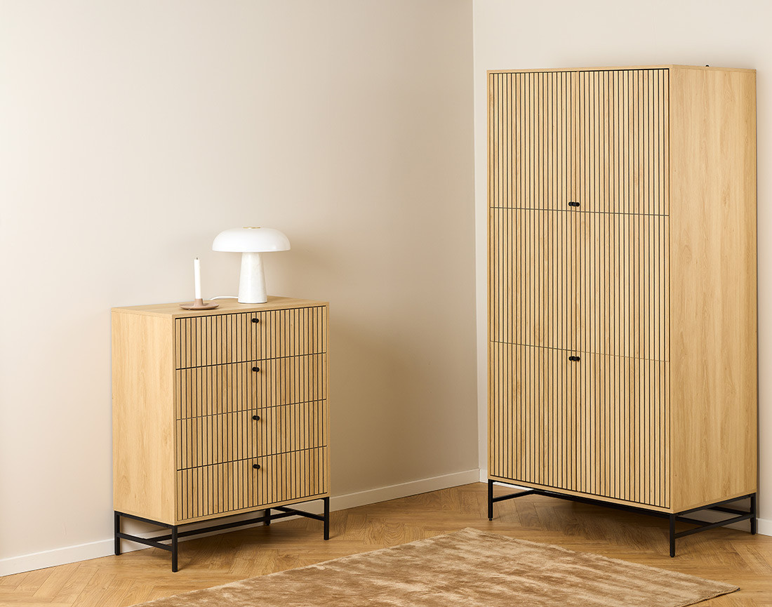 Commode 4 tiroirs bois pieds en métal Marc