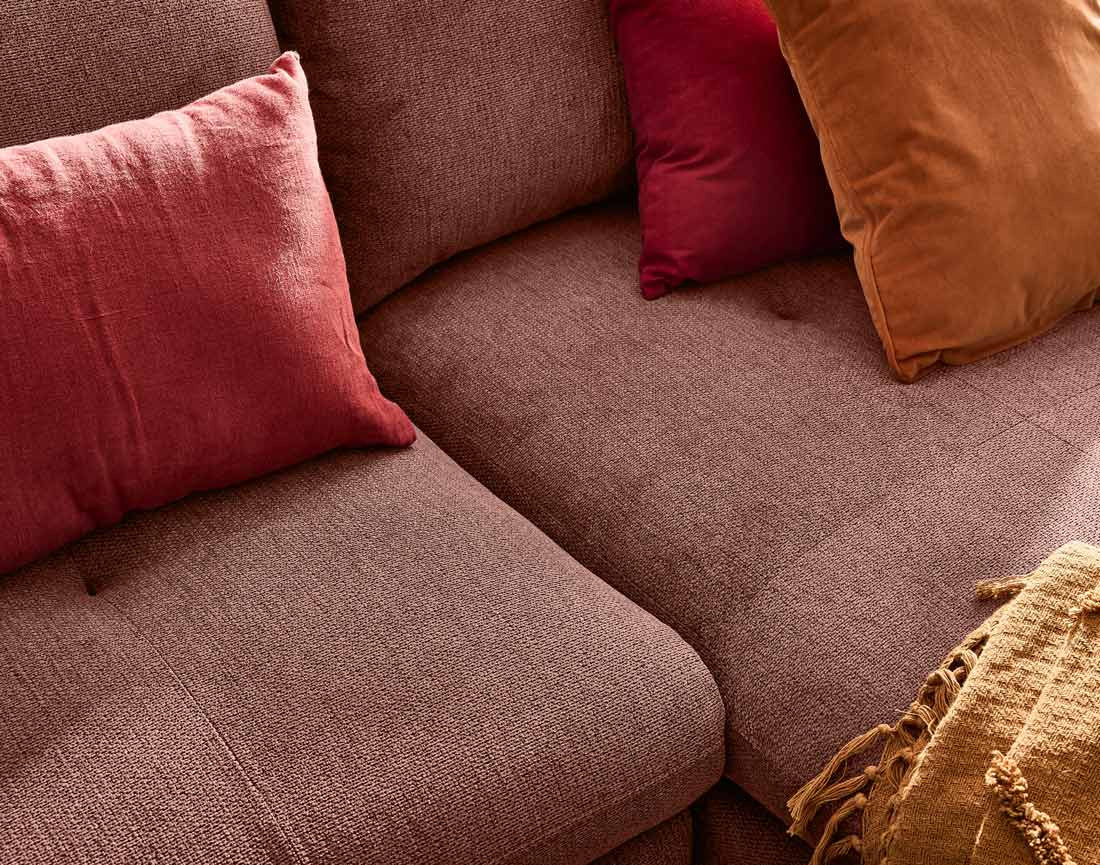 Canapé d'angle droit 4 places convertible avec coffre en tissu texturé Ninon Canapé d'angle droit 4 places convertible avec coffre en tissu texturé Ninon