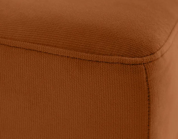 Pouf en velours pieds en bois Anna Pouf en velours pieds en bois Anna