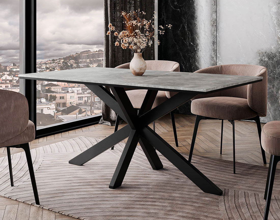 Table à manger plateau effet béton pieds en métal 4 à 6 personnes Tom