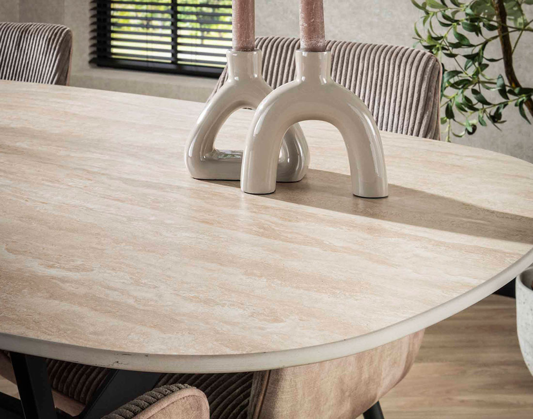 Table à manger plateau en céramique effet travertin pieds en acier 4 à 6 personnes Ruben