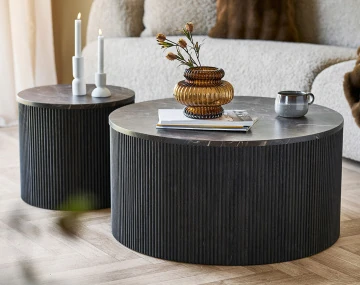 Table basse plateau effet marbre et pieds en tasseaux de bois en FSC® 100% 80 cm Finn