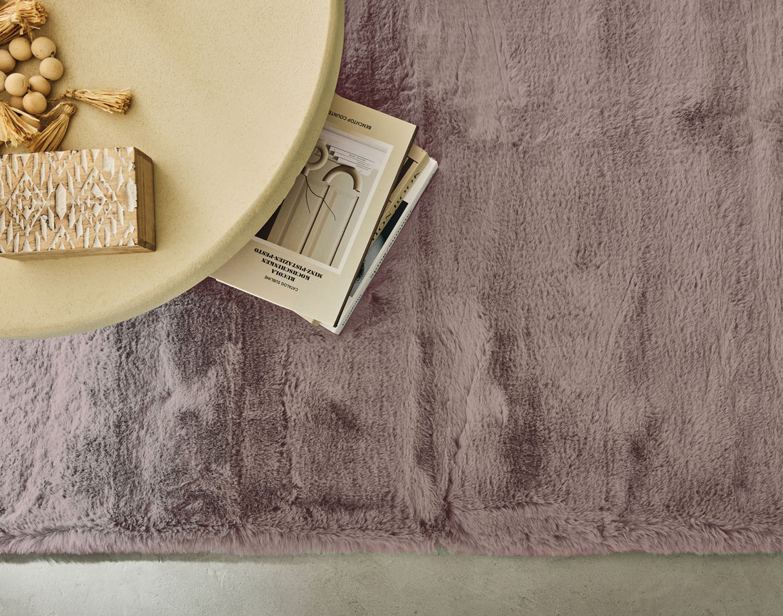 Tapis rectangulaire fausse fourrure rose Joy