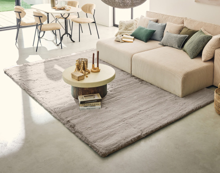 Tapis rectangulaire fausse fourrure taupe Joy