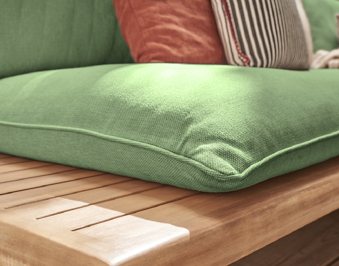 Salon bas de jardin avec coussins vert 4 places + table en bois d'acacia FSC® 100% Papeete