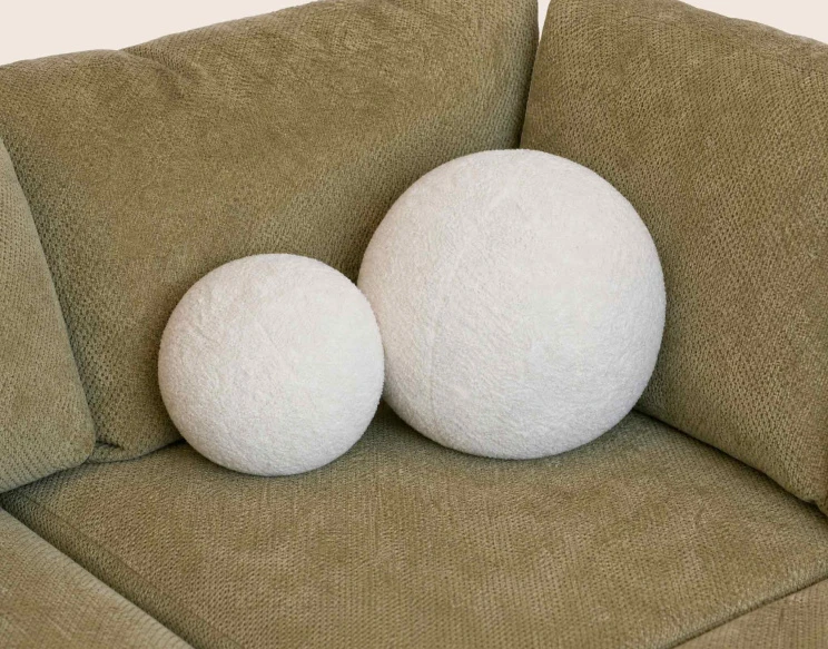 Lot de 2 coussins boules...