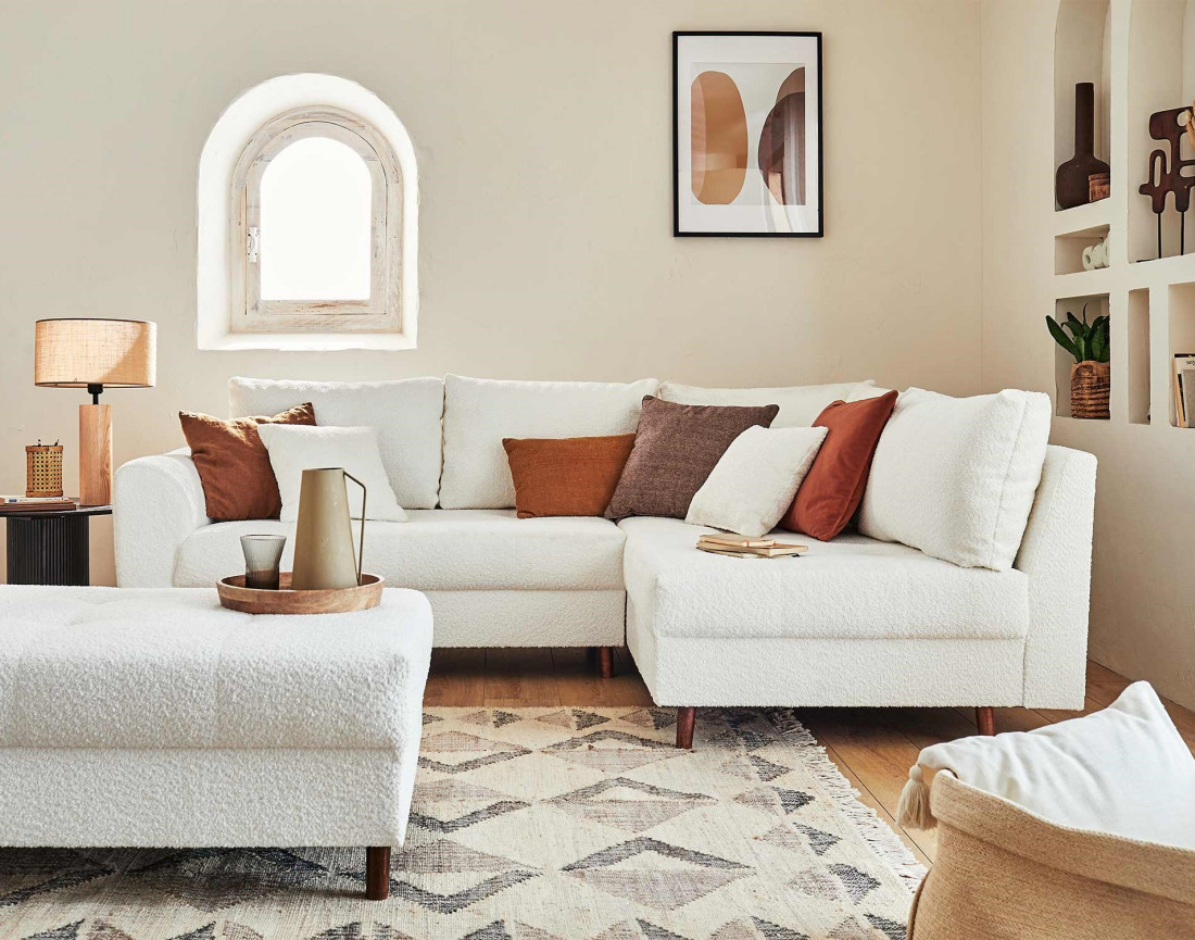 Canapé d'angle droit 4 places avec pouf d'appoint en tissu bouclette Rune