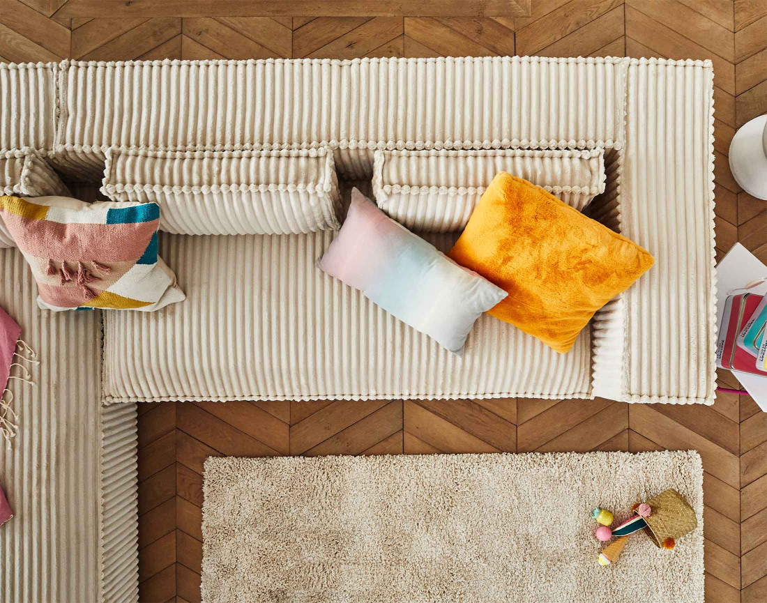 Canapé d'angle gauche 4 places en velours côtelé grosses côtes Stella Canapé d'angle gauche 4 places en velours côtelé grosses côtes Stella