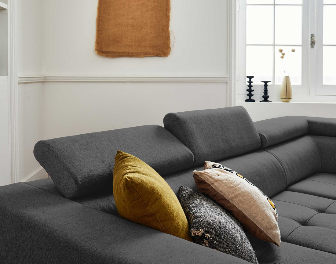 Canapé d'angle gauche 5 places convertible avec coffre et têtières réglables en tissu Olinda