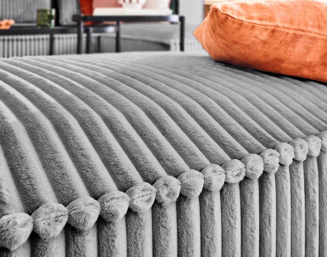 Pouf en velours côtelé grosses côtes Stella Pouf en velours côtelé grosses côtes Stella
