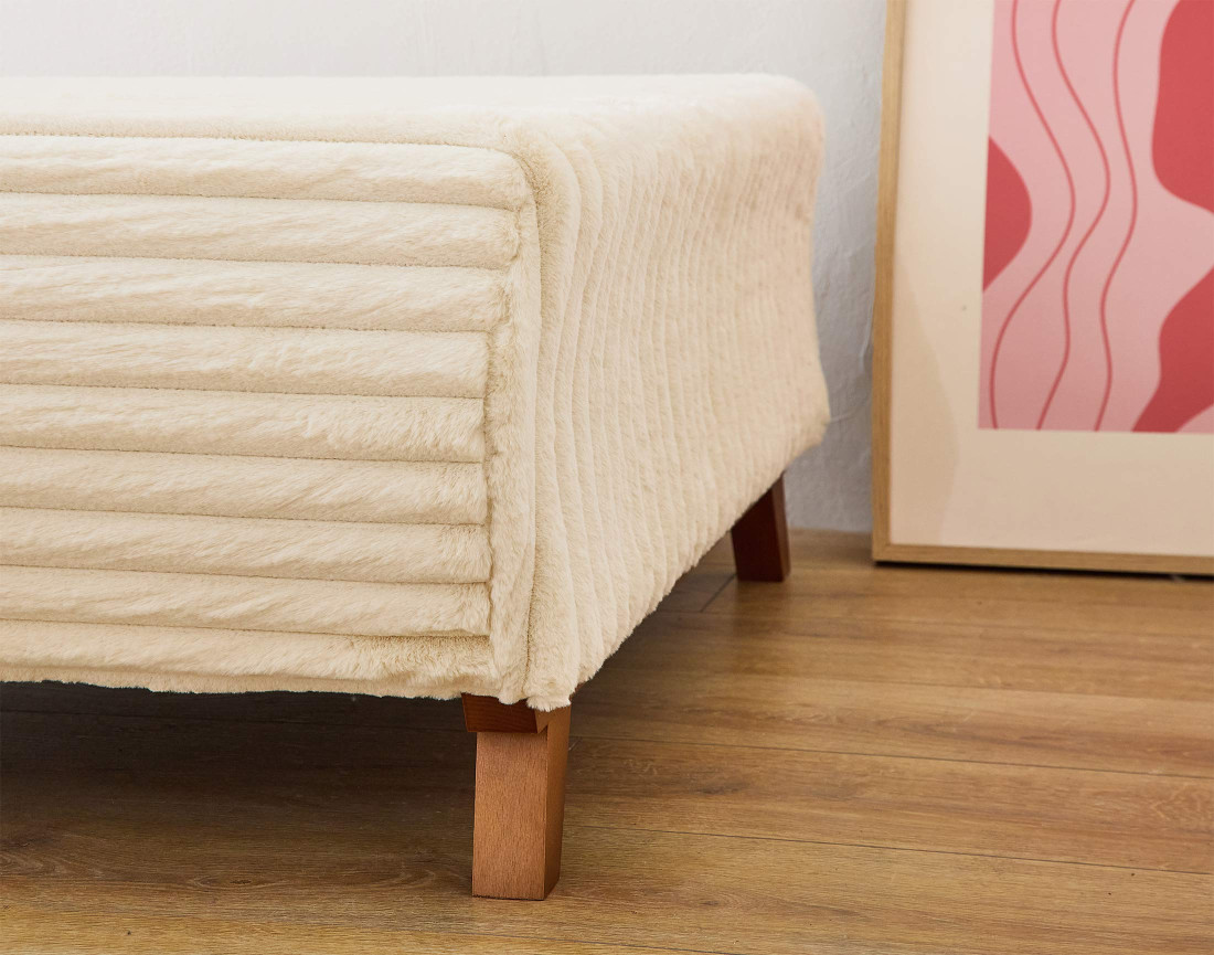 Pouf modulable 65 cm en fausse fourrure côtelée Cristal