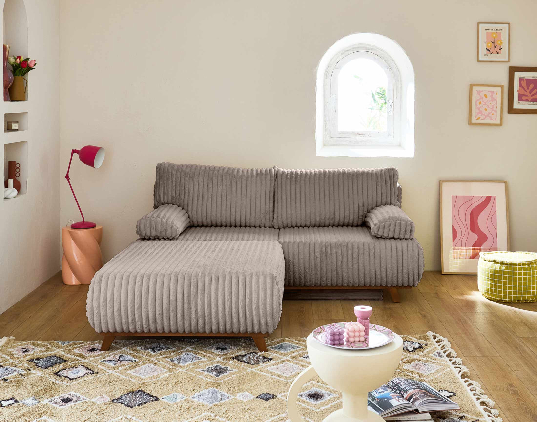 Canapé 3 places convertible avec coffre et grand pouf en fausse fourrure côtelée Cristal