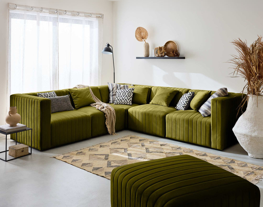 Canapé modulable d'angle réversible 6 places avec pouf d'appoint en velours Nova