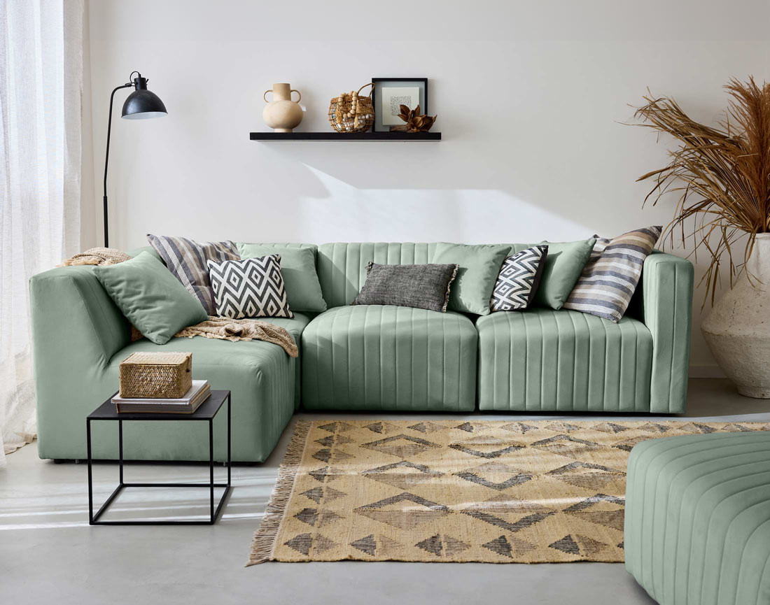 Canapé modulable d'angle gauche 5 places avec pouf d'appoint en velours Nova Canapé modulable d'angle gauche 5 places avec pouf d'appoint en velours Nova