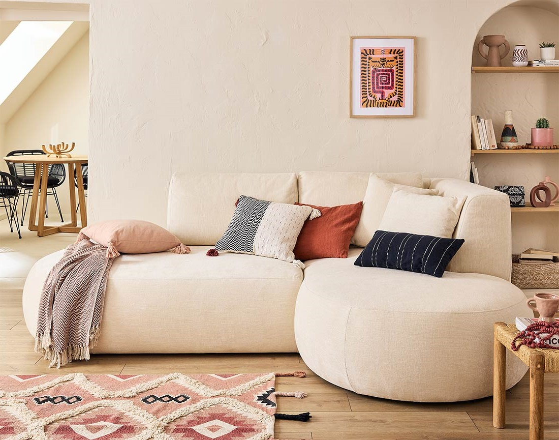 Canapé modulable d'angle droit avec pouf 4 places en tissu texturé Santorini Canapé modulable d'angle droit avec pouf 4 places en tissu texturé Santorini