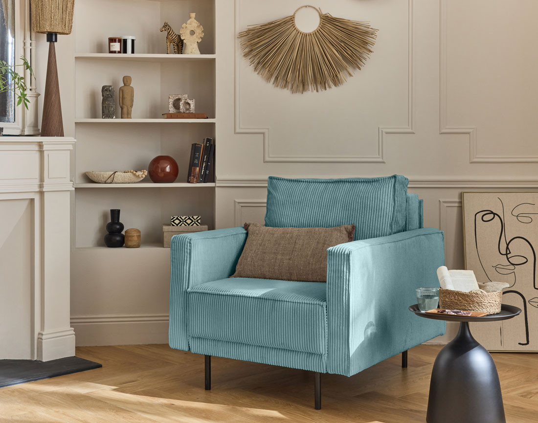 Fauteuil en velours côtelé avec pieds hauts Charlie