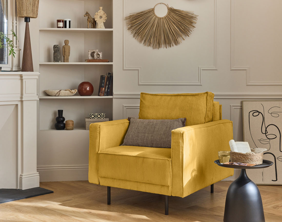 Fauteuil en velours côtelé avec pieds hauts Charlie