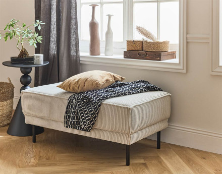 Pouf en velours côtelé avec pieds hauts Charlie