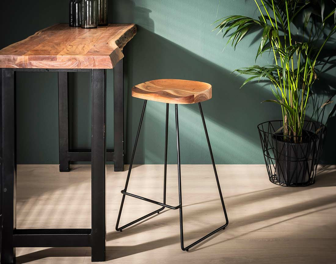 Lot de 4 tabourets de bar en bois massif d'acacia Soraya