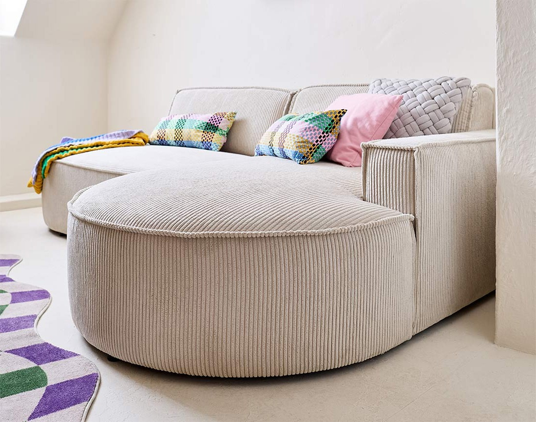 Canapé d'angle droit aux formes arrondies 4 places en velours côtelé Spiaggia Canapé d'angle droit aux formes arrondies 4 places en velours côtelé Spiaggia