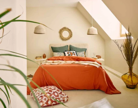 Lit coffre 140x190 cm en velours côtelé avec sommier inclus Goyave