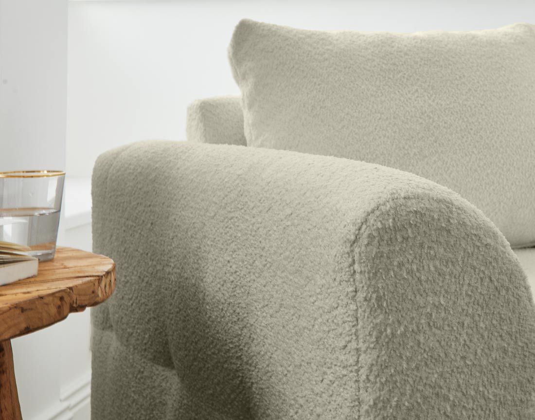 Rune - canapé 2 places - en tissu bouclette Lisa Design