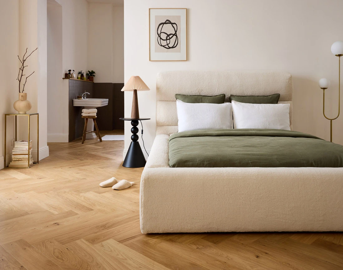 Lit coffre 160x200 cm sommier inclus en fausse fourrure Sunset