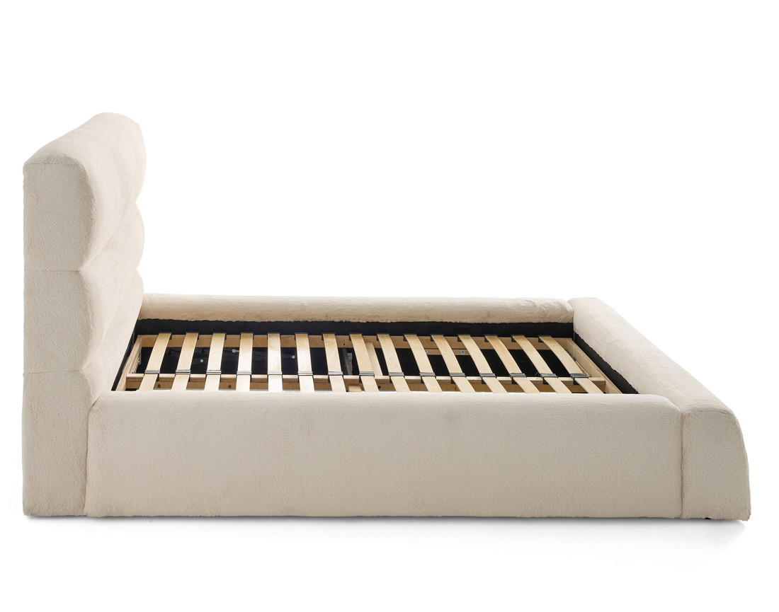 Lit coffre 160x200 cm sommier inclus en fausse fourrure Sunset Lit coffre 160x200 cm sommier inclus en fausse fourrure Sunset