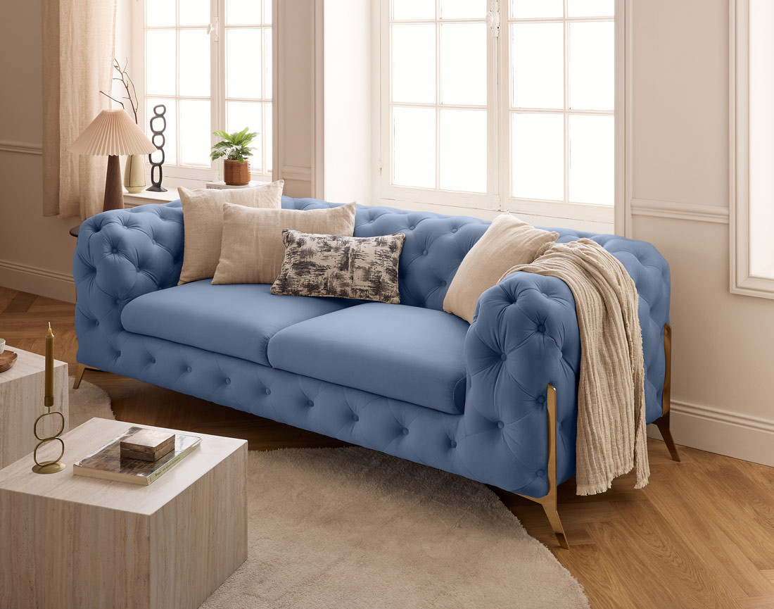 Canapé 3 places chesterfield en velours pieds en métal doré Camden