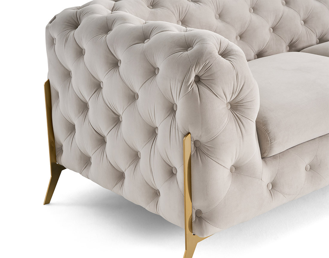 Canapé 2 places chesterfield en velours pieds en métal doré Camden Canapé 2 places chesterfield en velours pieds en métal doré Camden