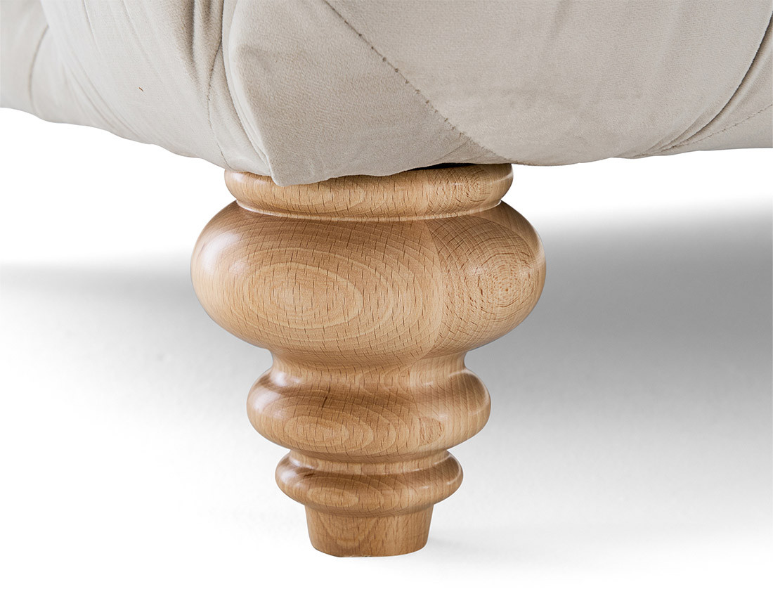 Canapé 3 places chesterfield en velours pieds bois Walter Canapé 3 places chesterfield en velours pieds bois Walter