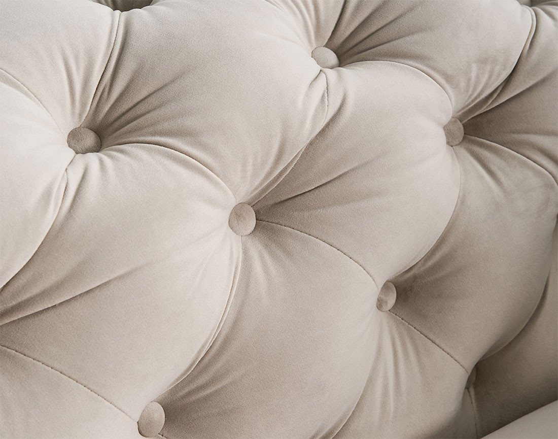 Canapé 3 places chesterfield en velours pieds bois Walter Canapé 3 places chesterfield en velours pieds bois Walter