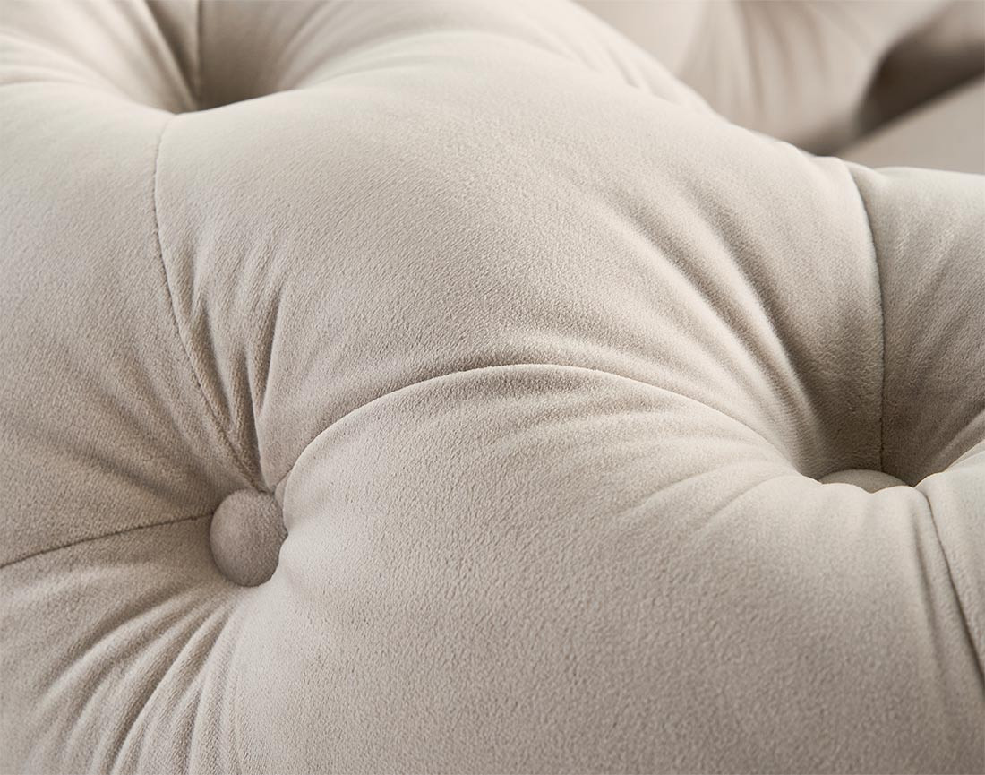 Canapé 3 places chesterfield en velours pieds bois Walter Canapé 3 places chesterfield en velours pieds bois Walter