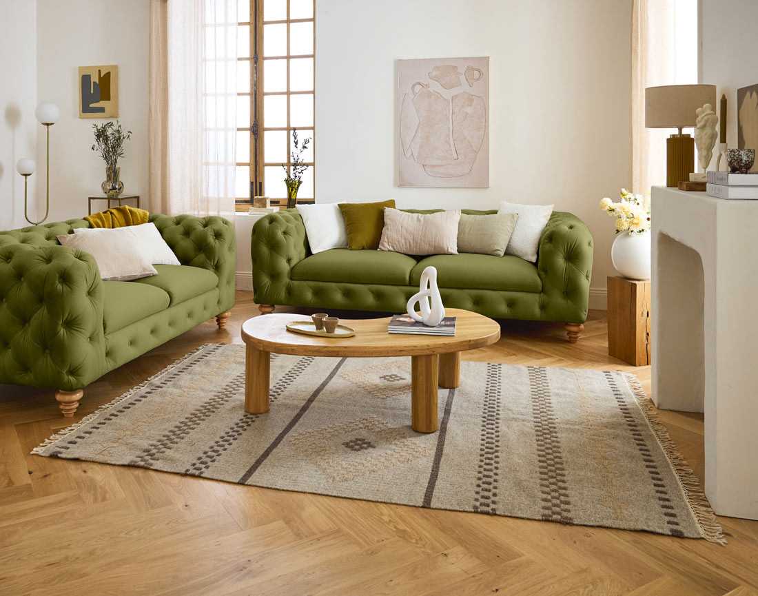 Canapé 3 places chesterfield en velours pieds bois Walter