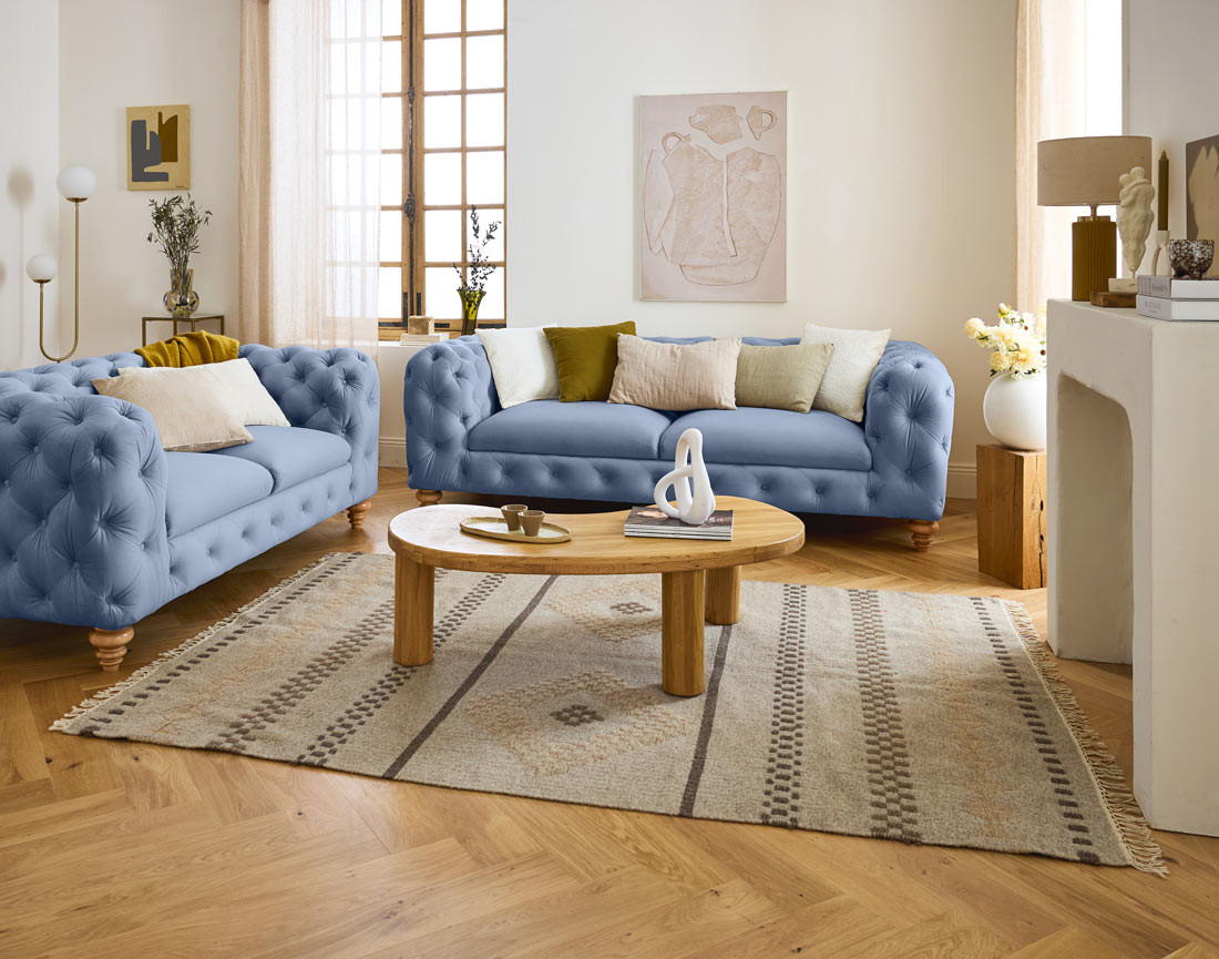 Canapé 3 places chesterfield en velours pieds bois Walter