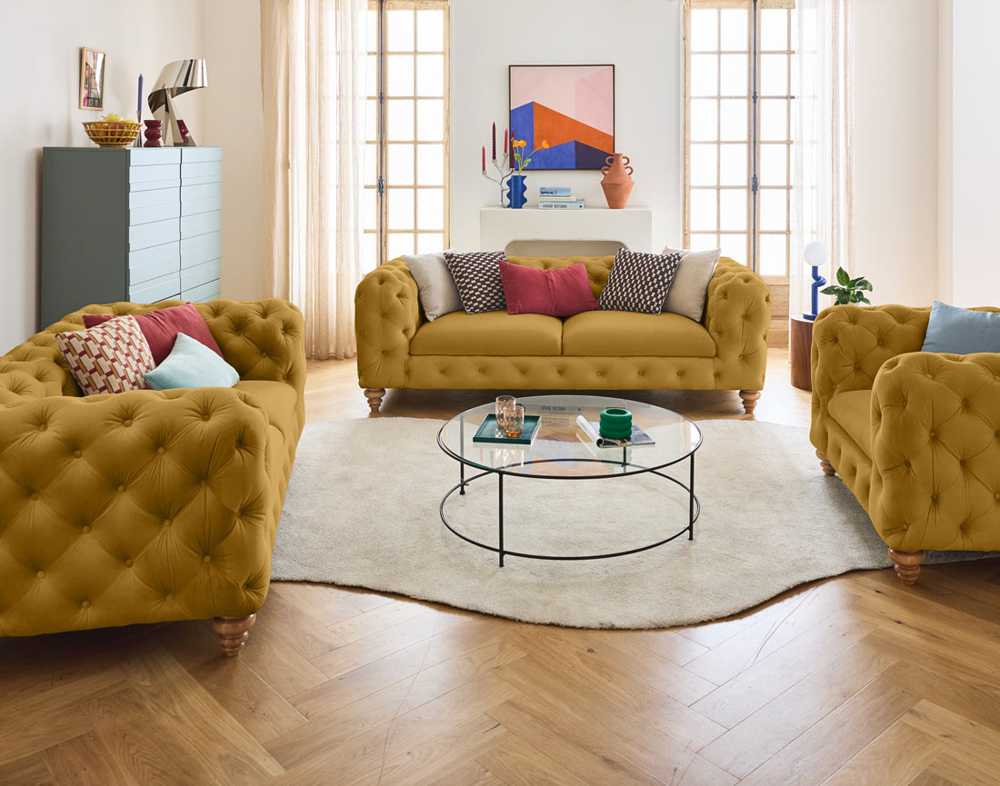 Canapé 2 places chesterfield en velours pieds bois Walter