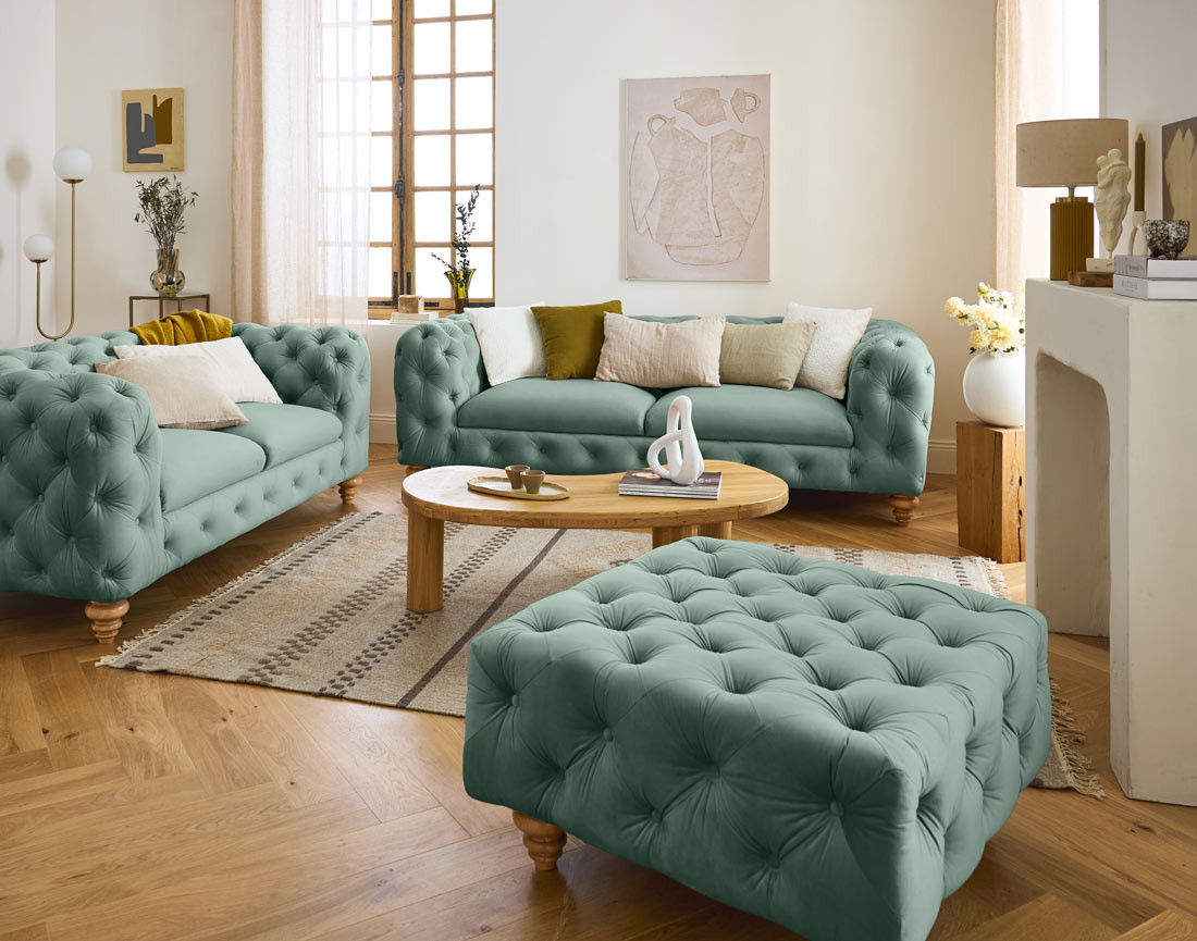Canapé 2 places chesterfield en velours pieds bois Walter