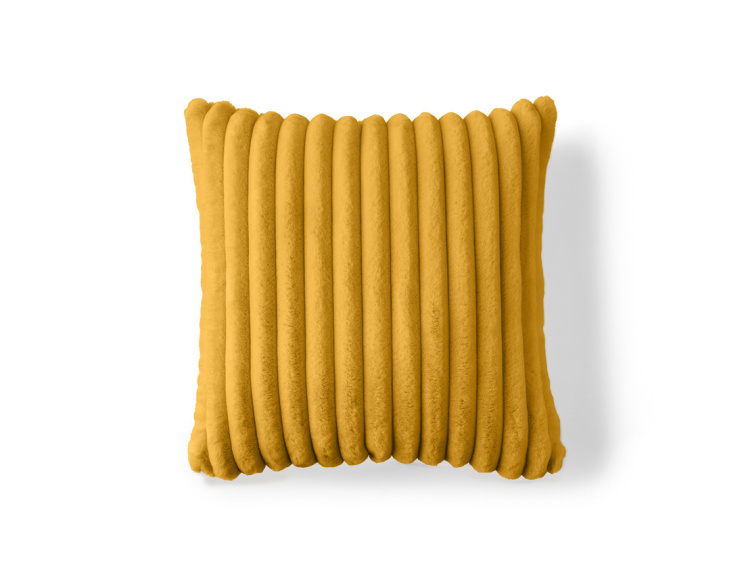 Coussin en fausse fourrure...