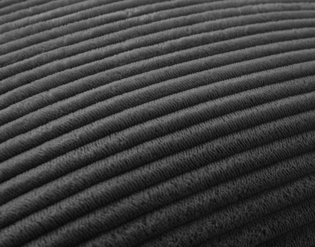 Coussin en velours côtelé 45x45 cm Onyx Coussin en velours côtelé 45x45 cm Onyx
