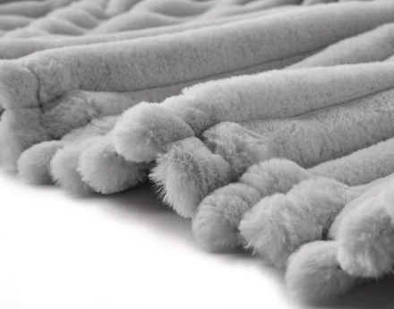 Plaid 200x140 cm en fausse fourrure côtelé et velours Arezzo