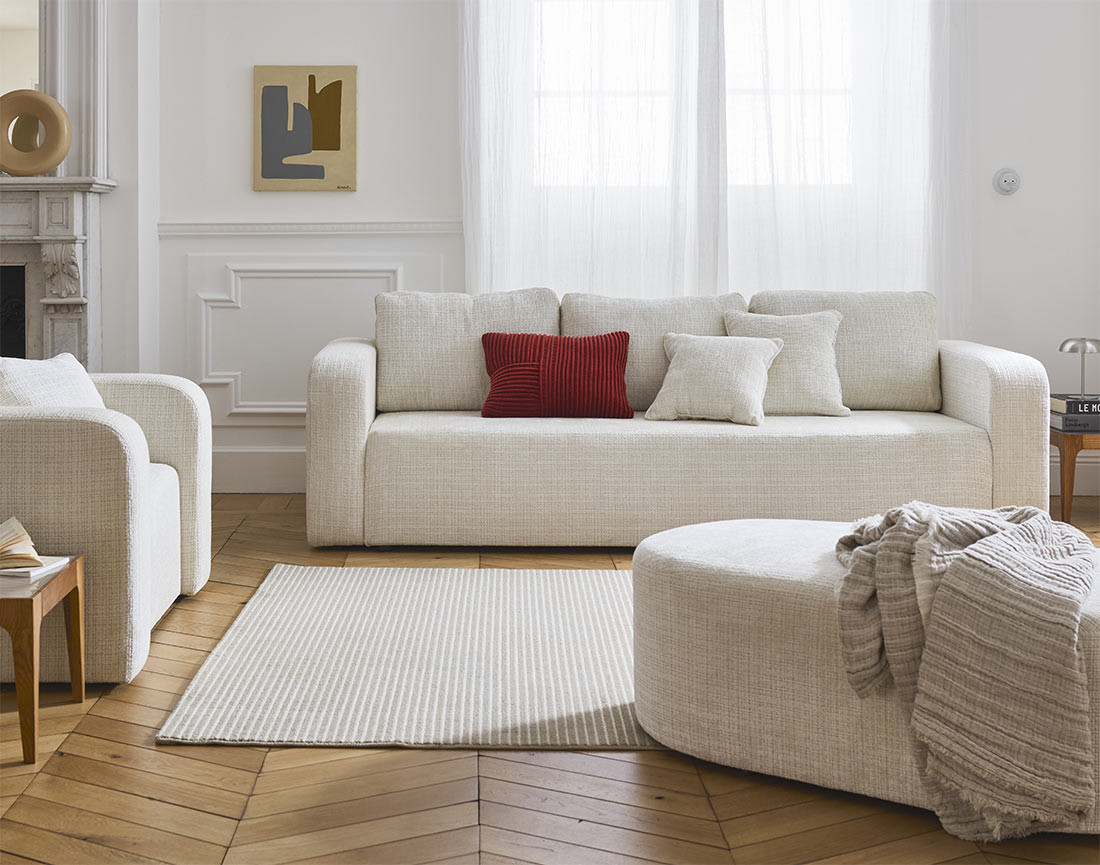 Canapé droit 3 places convertible avec coffre en velours texturé Miro Canapé droit 3 places convertible avec coffre en velours texturé Miro