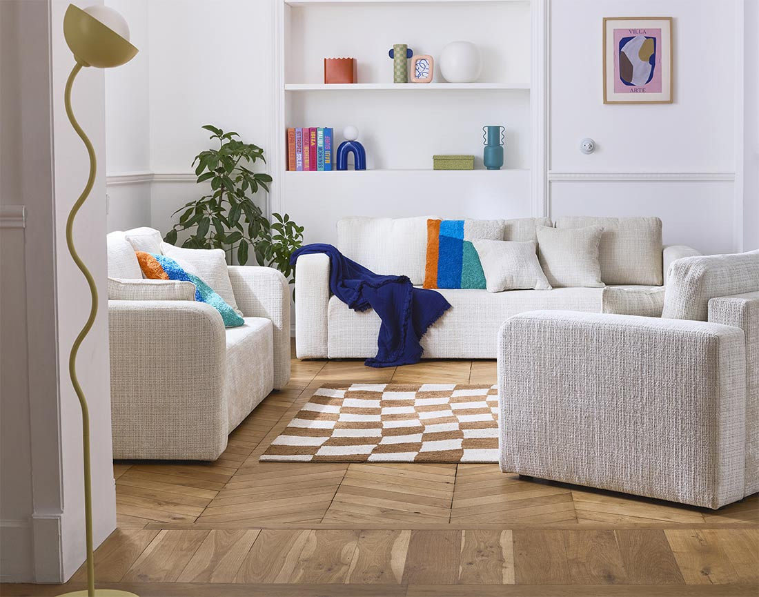 Canapé droit 3 places convertible avec coffre en velours texturé Miro Canapé droit 3 places convertible avec coffre en velours texturé Miro