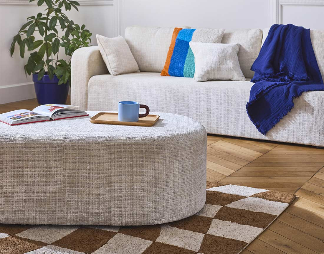 Canapé droit 3 places convertible avec coffre en velours texturé Miro Canapé droit 3 places convertible avec coffre en velours texturé Miro