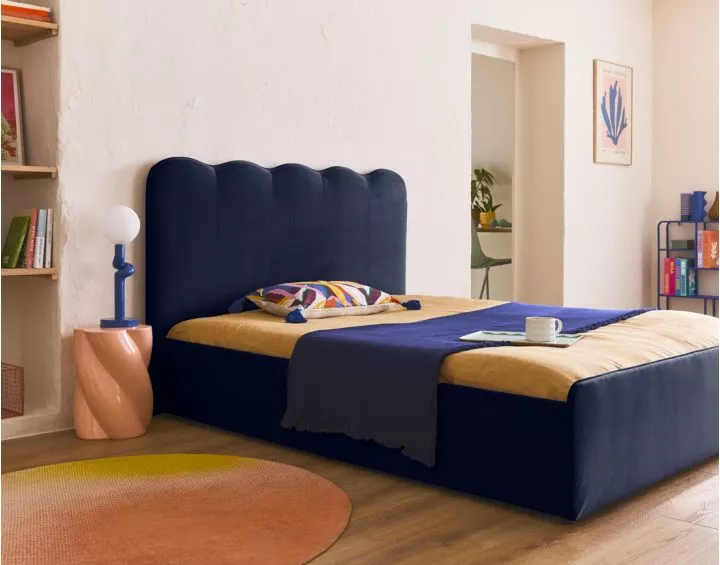Kahlo - lit coffre - 140x190 - en velours - sommier inclus Bestmobilier Kahlo - lit coffre - 140x190 - en velours - sommier inclus Bestmobilier
