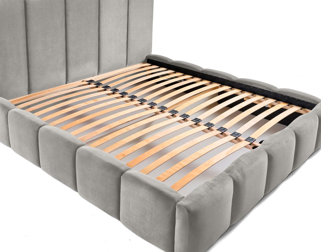 Torreon - lit coffre - 140x200 - sommier inclus - en velours Bestmobilier