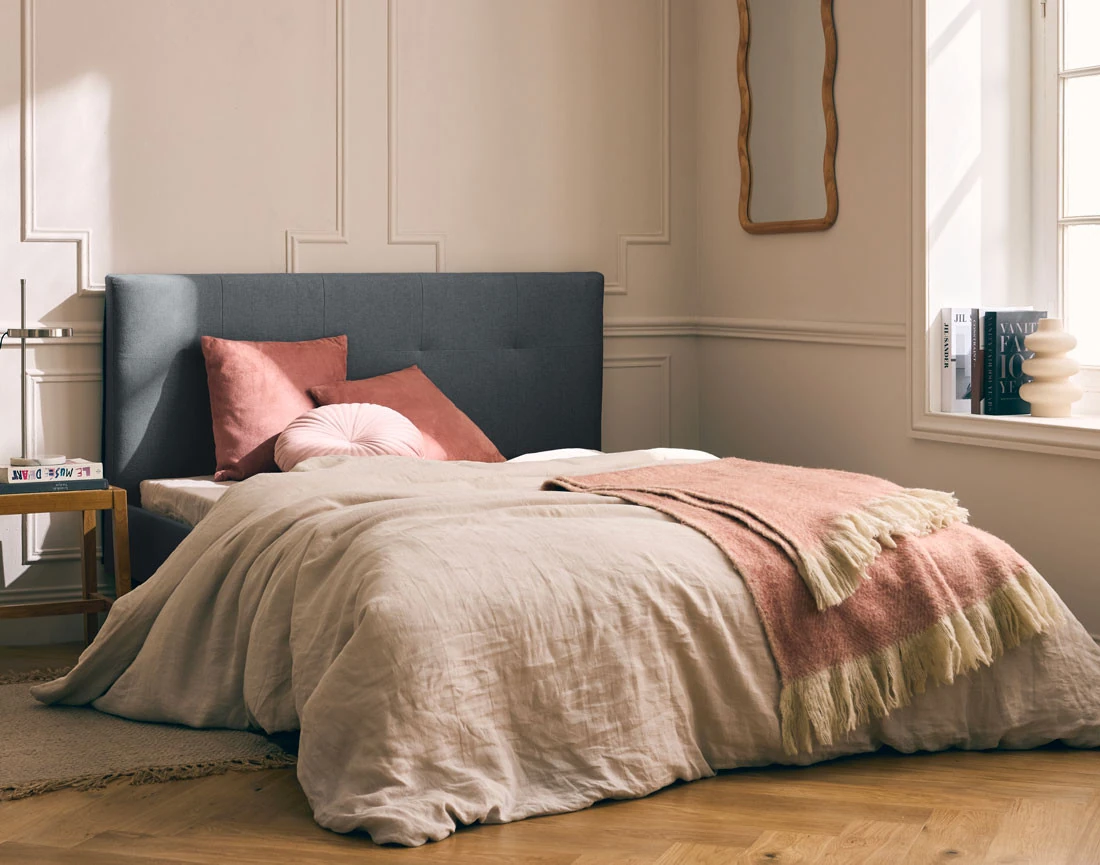 Lit 160x200 cm avec sommier inclus en tissu Monet