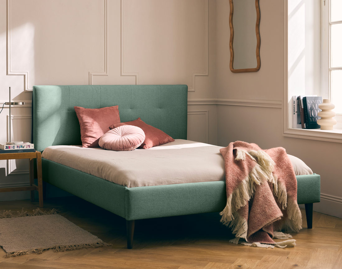 Lit 160x200 cm avec sommier inclus en tissu Monet